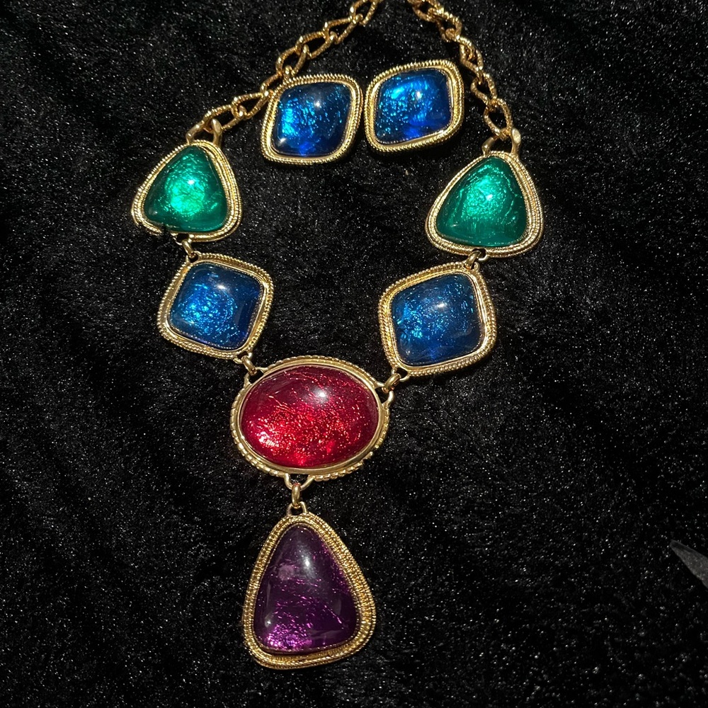 Vintage Kenneth J Land Red and Blue greenGemstone Necklace with Gold-Toned Chain